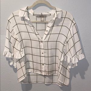 Ruffle sleeve button down
